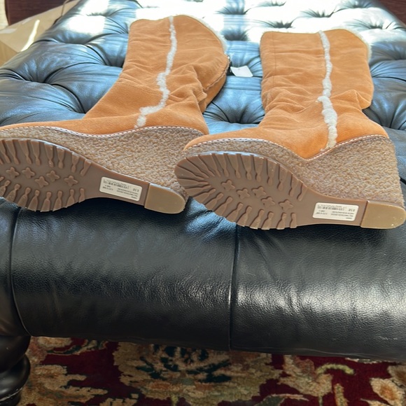 Schutz over knee shearling suede wedge boot 8 1/2 - Picture 4 of 5
